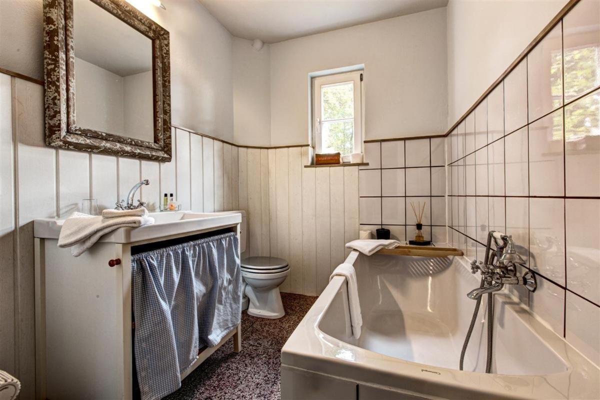 Forsthaus - Gut Thansen Soderstorf エクステリア 写真